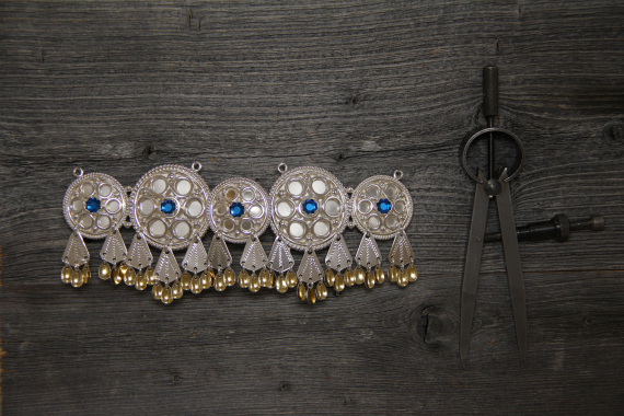 Foto av koftespenne i sølv.