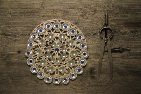 Foto av en stor sølje.