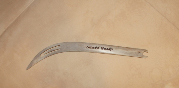 Foto av et vevskje av horn.