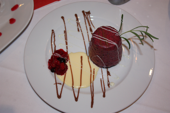 Bilde av en dessert på et fat.