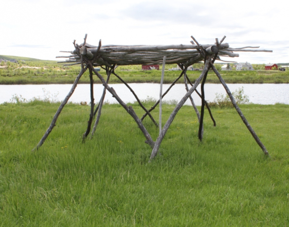 Foto av en samisk stillas.