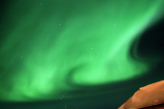 Nordlys på nattehimmelen.
