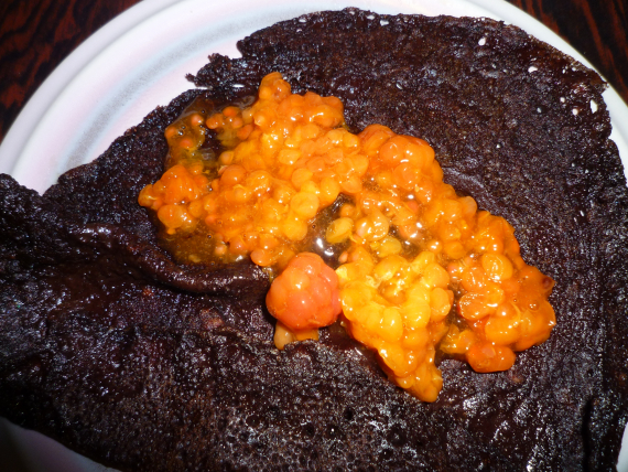 Blodpannekaker med multebær.